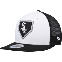 Adult Men's Chicago White Sox New Era 2022 Clubhouse Trucker 9FIFTY Snapback Hat - White/Black