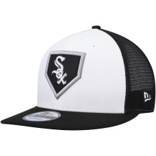 Adult Men's Chicago White Sox New Era 2022 Clubhouse Trucker 9FIFTY Snapback Hat - White/Black